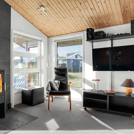 Σπίτι διακοπών Lovely In Hvide Sande With Sauna Bjerregård
