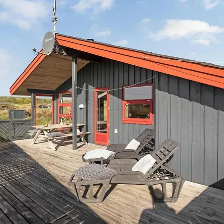 度假居 Lovely In Hvide Sande With Sauna *