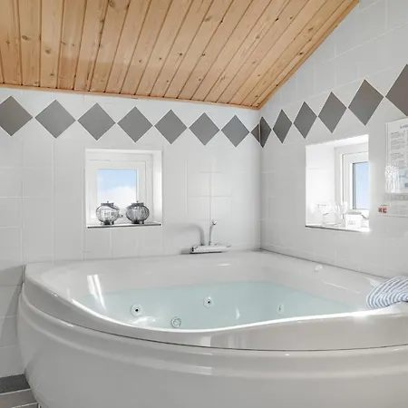 度假居 Lovely In Hvide Sande With Sauna